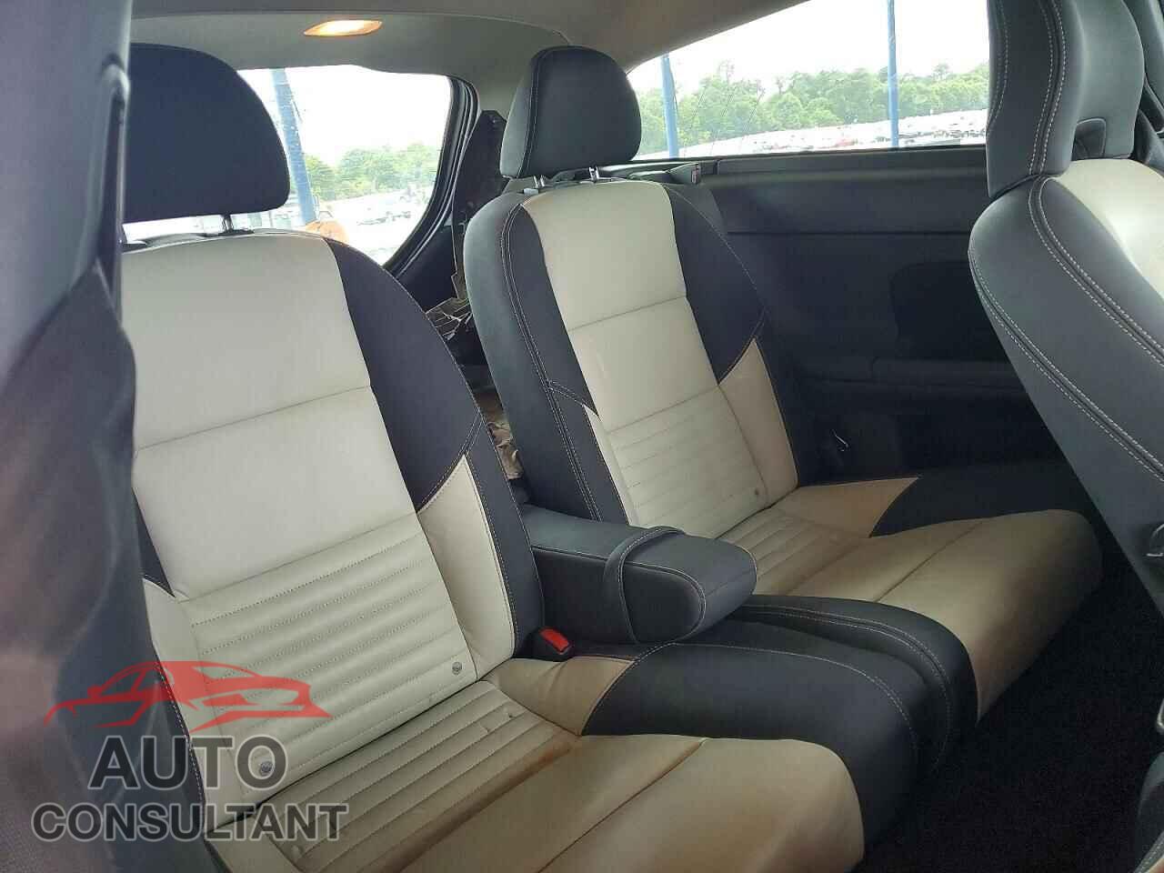 VOLVO C30 2012 - YV1672MK0C2285945