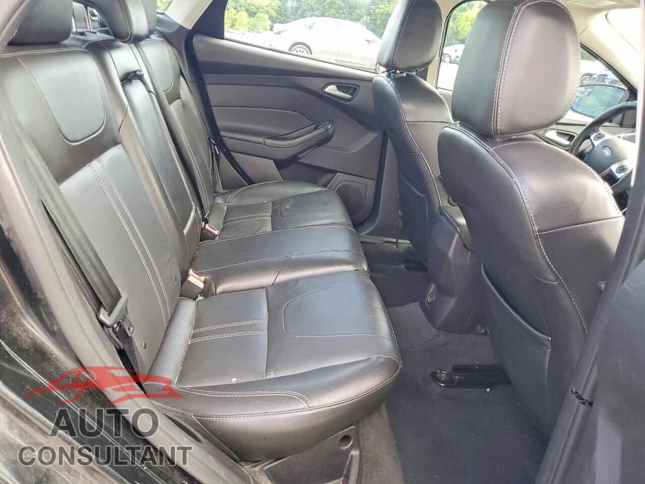 FORD FOCUS 2014 - 1FADP3F26EL371067