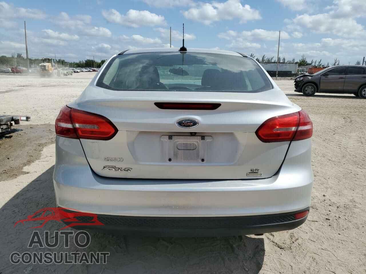 FORD FOCUS 2017 - 1FADP3FE6HL330937