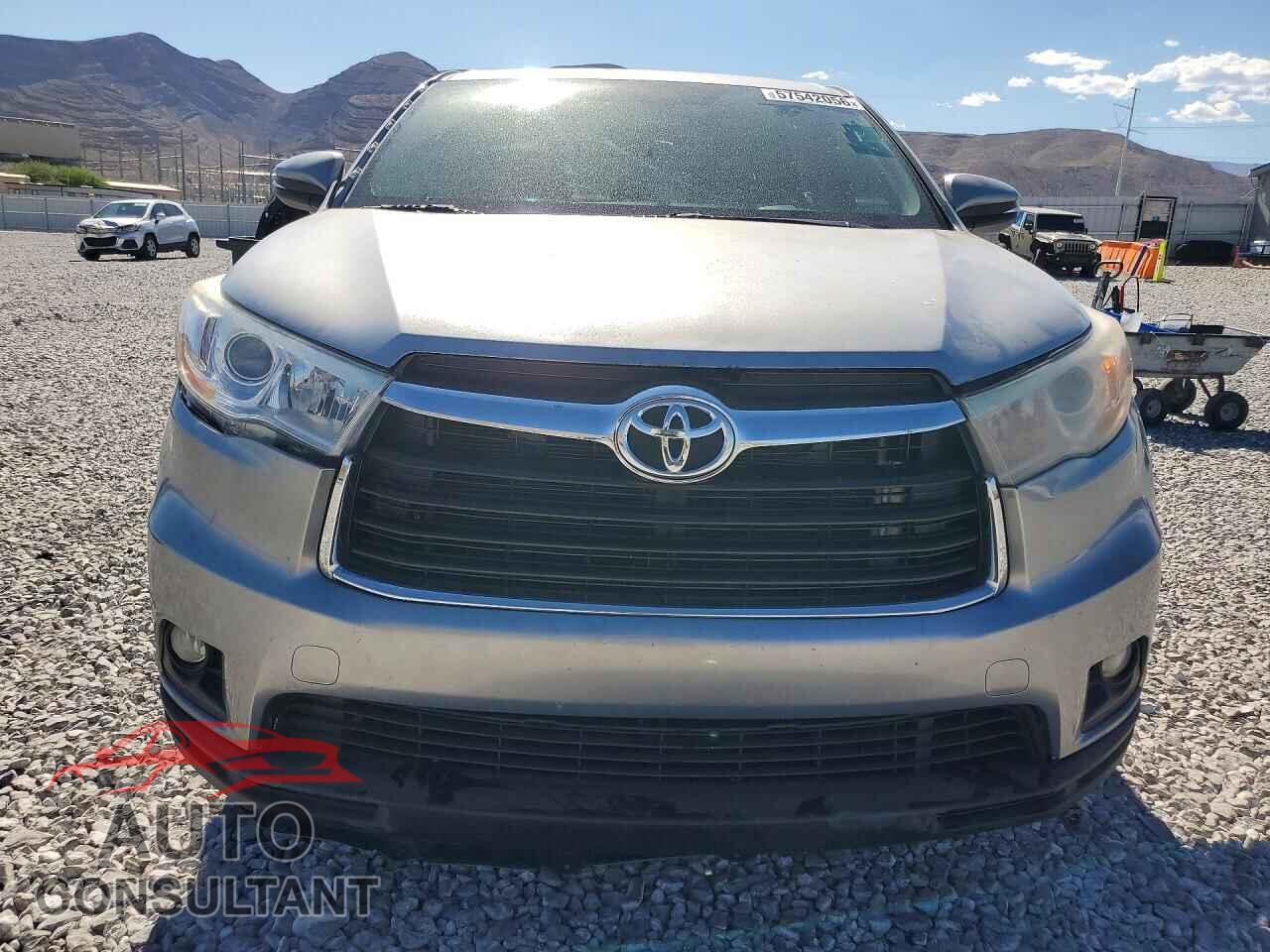 TOYOTA HIGHLANDER 2015 - 5TDBKRFH1FS200427