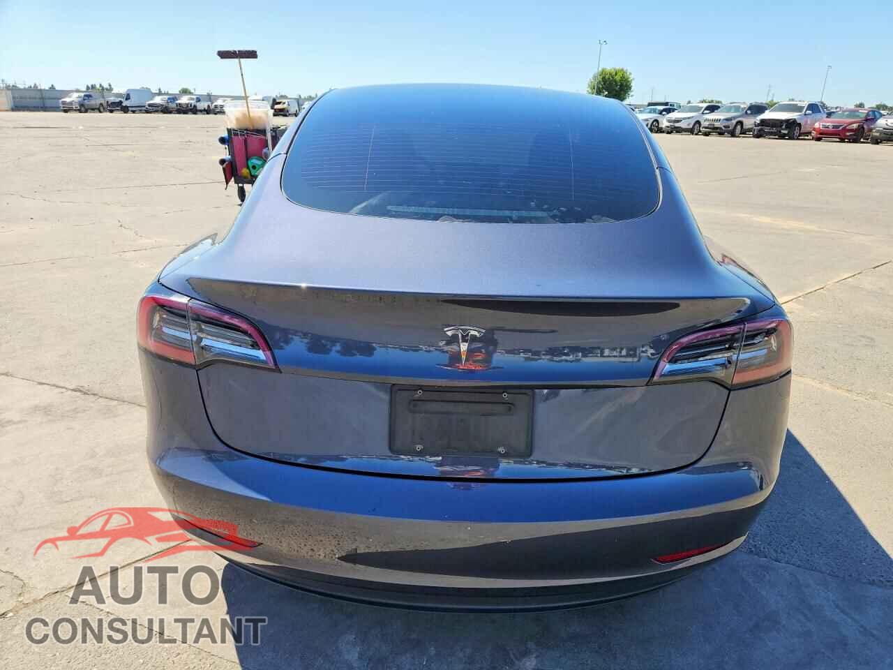 TESLA MODEL 3 2023 - 5YJ3E1EA5PF576975