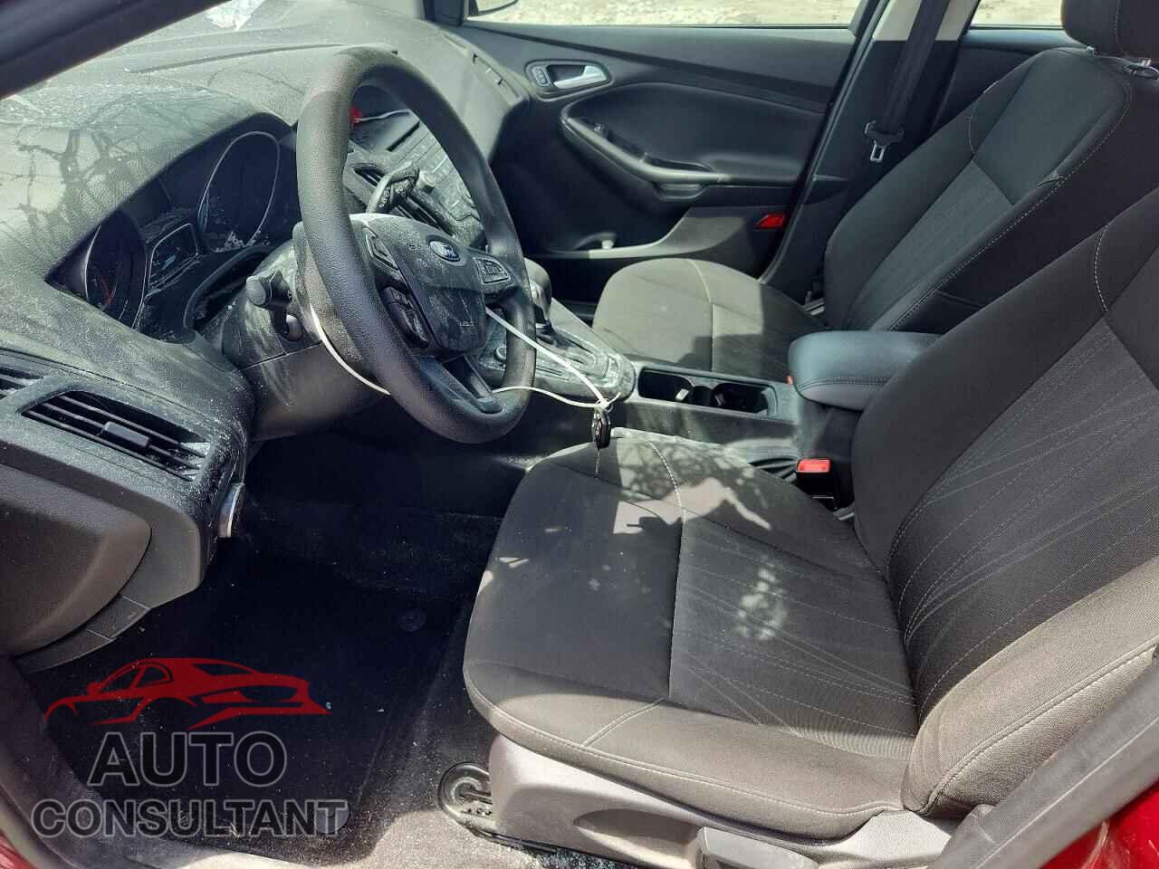 FORD FOCUS 2017 - 1FADP3K28HL328876