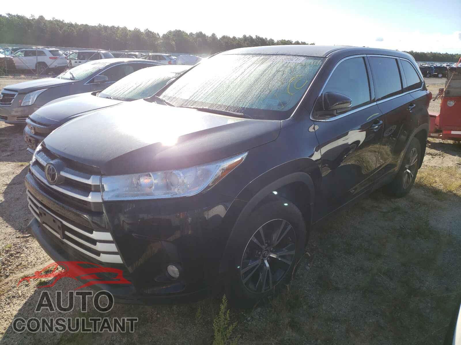 TOYOTA HIGHLANDER 2018 - 5TDBZRFH8JS864194