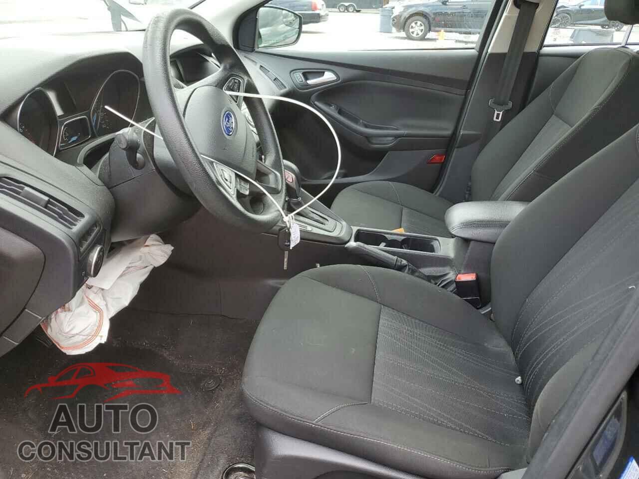 FORD FOCUS 2017 - 1FADP3K24HL314943