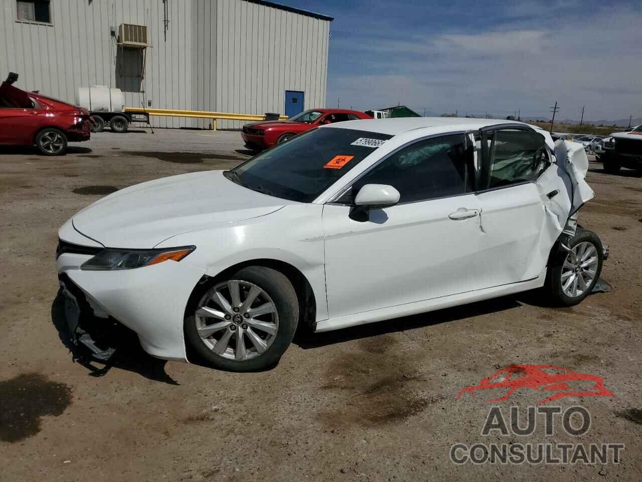 TOYOTA CAMRY 2018 - 4T1B11HK9JU584051