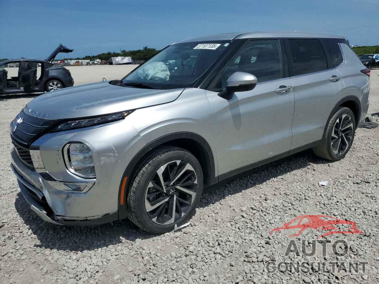 MITSUBISHI OUTLANDER 2023 - JA4J3UA80PZ056608