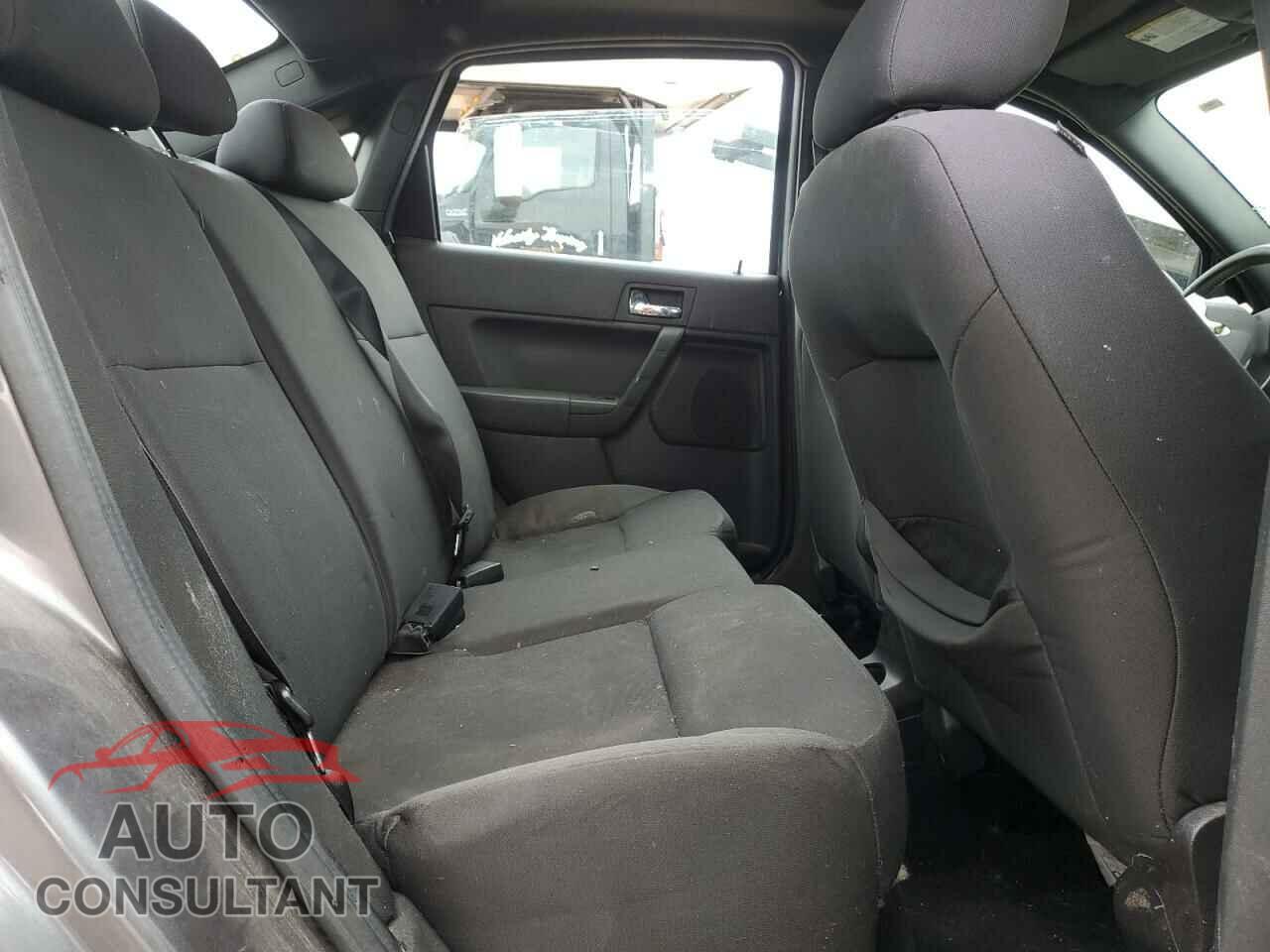 FORD FOCUS 2011 - 1FAHP3GN7BW201806