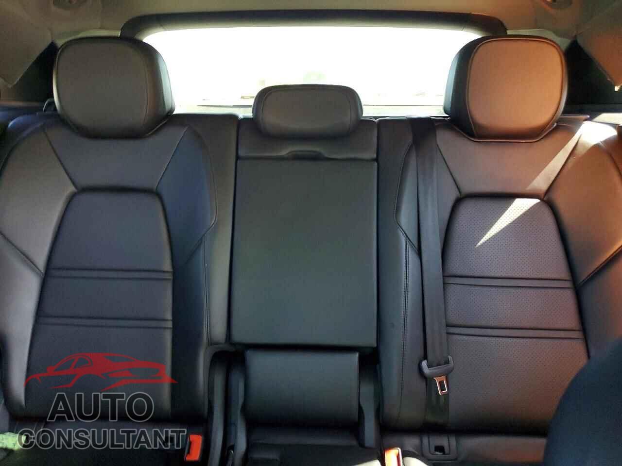 PORSCHE CAYENNE 2020 - WP1AA2AY5LDA01433