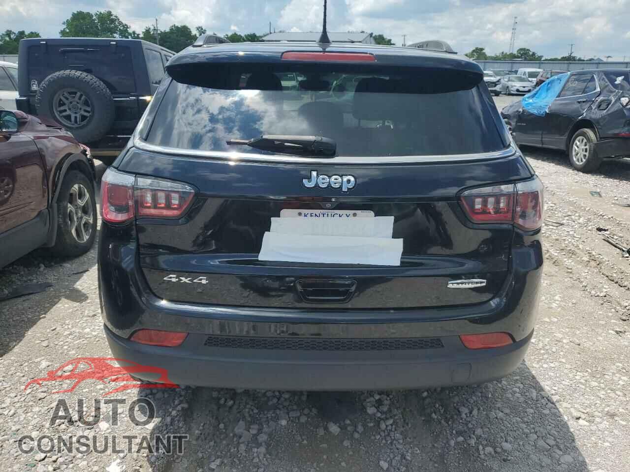 JEEP COMPASS 2018 - 3C4NJDBB2JT232824
