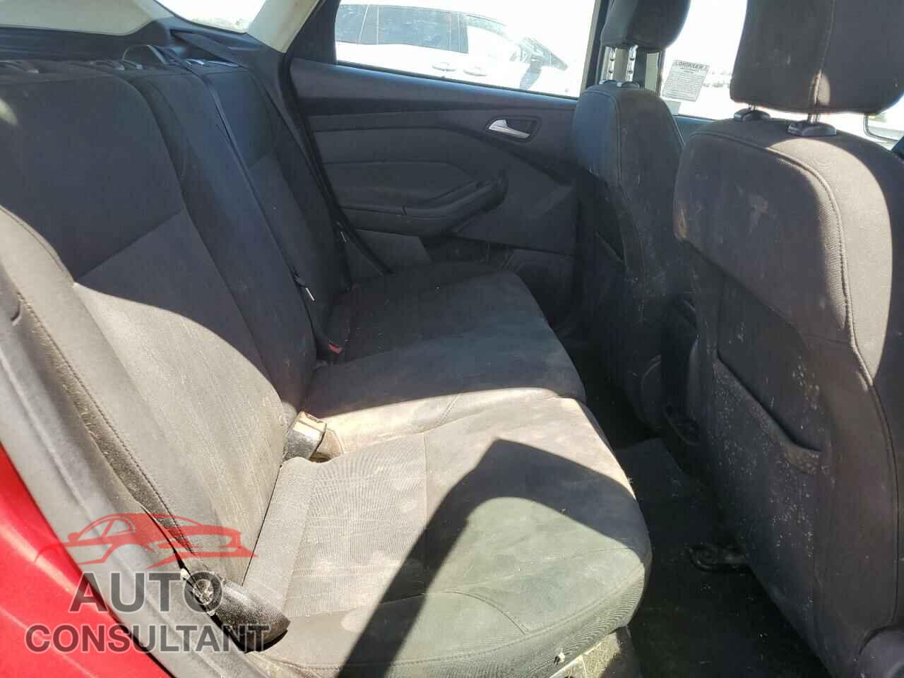 FORD FOCUS 2015 - 1FADP3K28FL315087