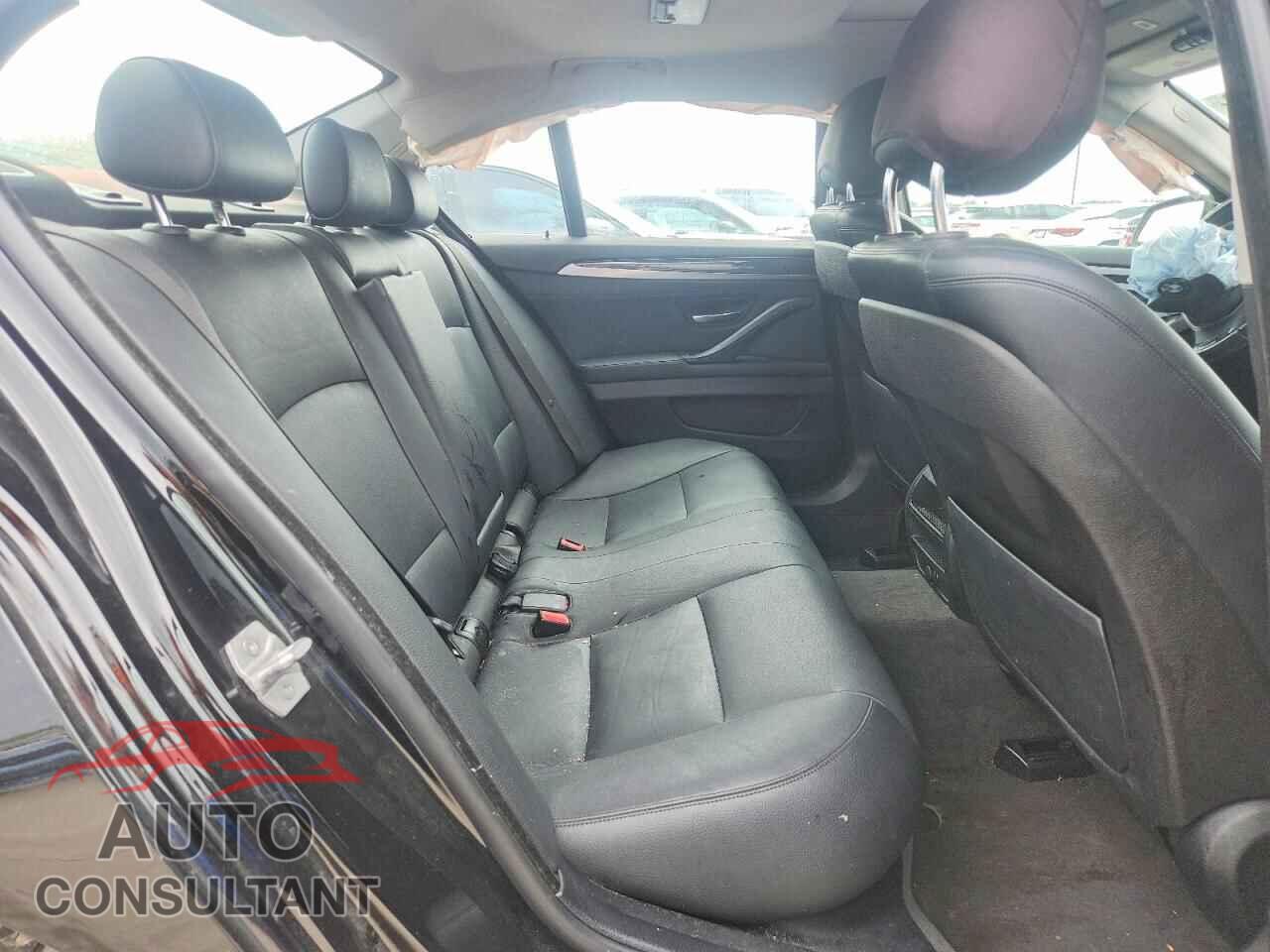 BMW 5 SERIES 2015 - WBA5A5C54FD518828