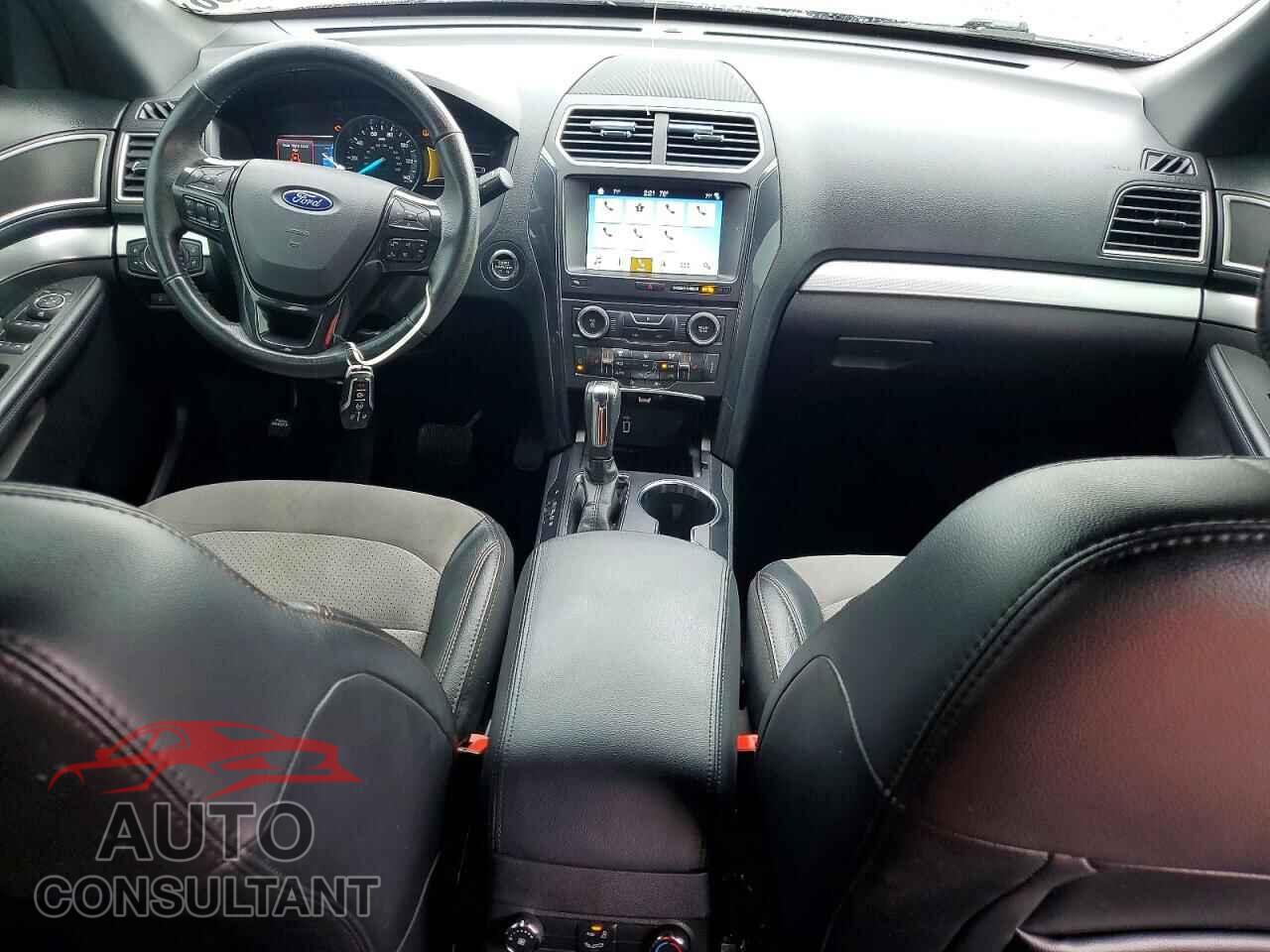 FORD EXPLORER 2017 - 1FM5K8D80HGC46351