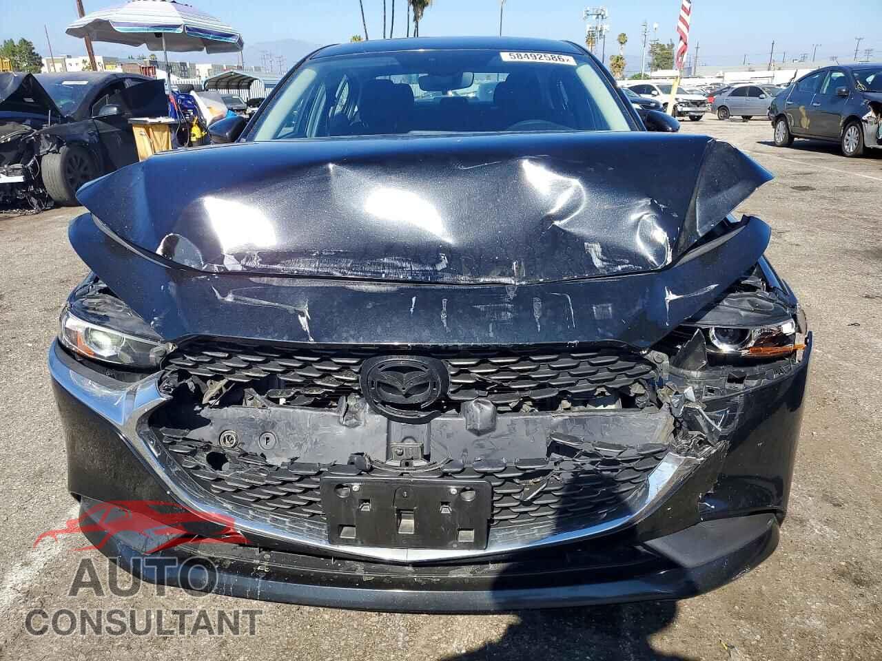 MAZDA 3 2019 - JM1BPABL6K1109366