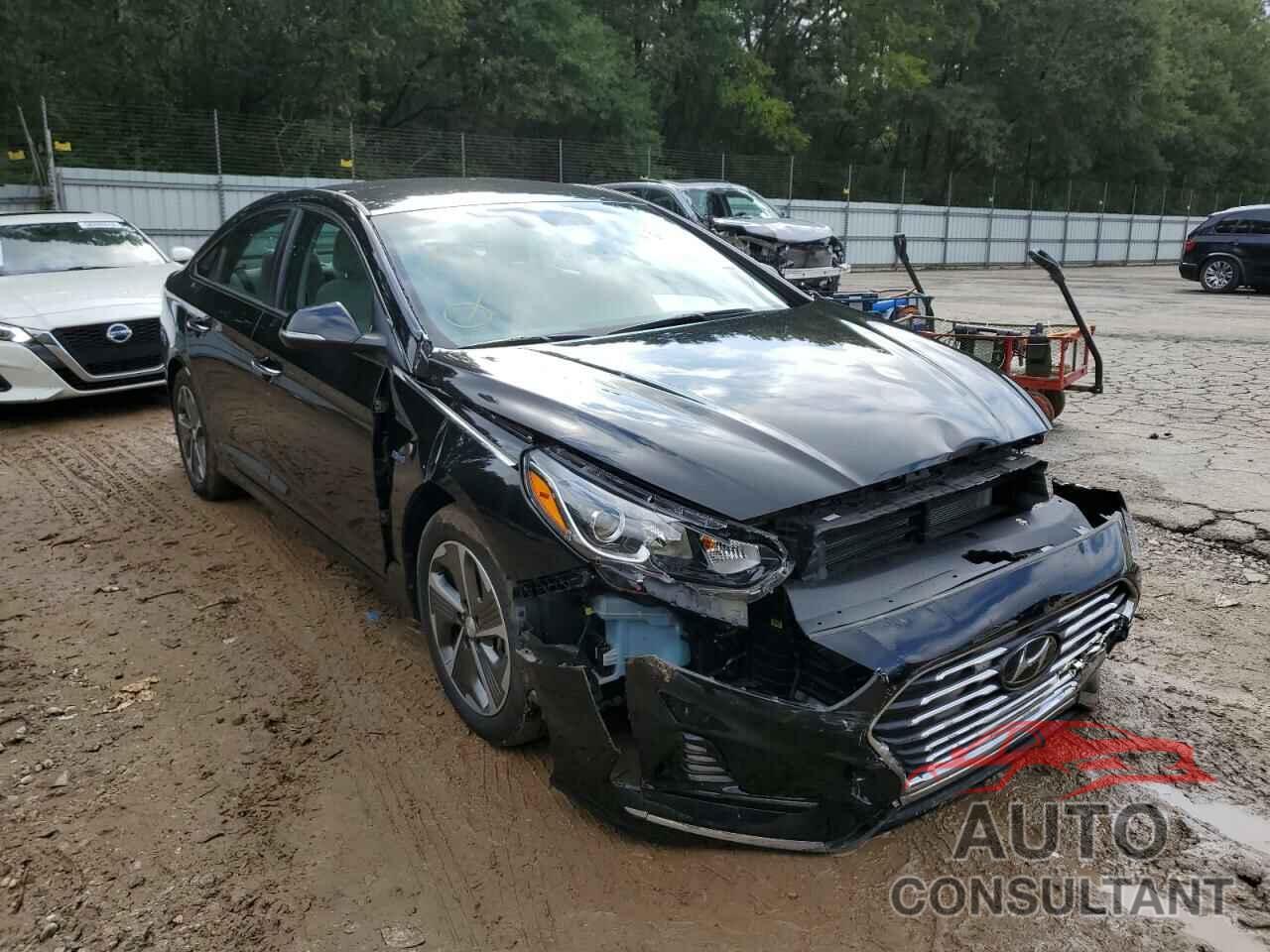 HYUNDAI SONATA 2019 - KMHE14L28KA093883