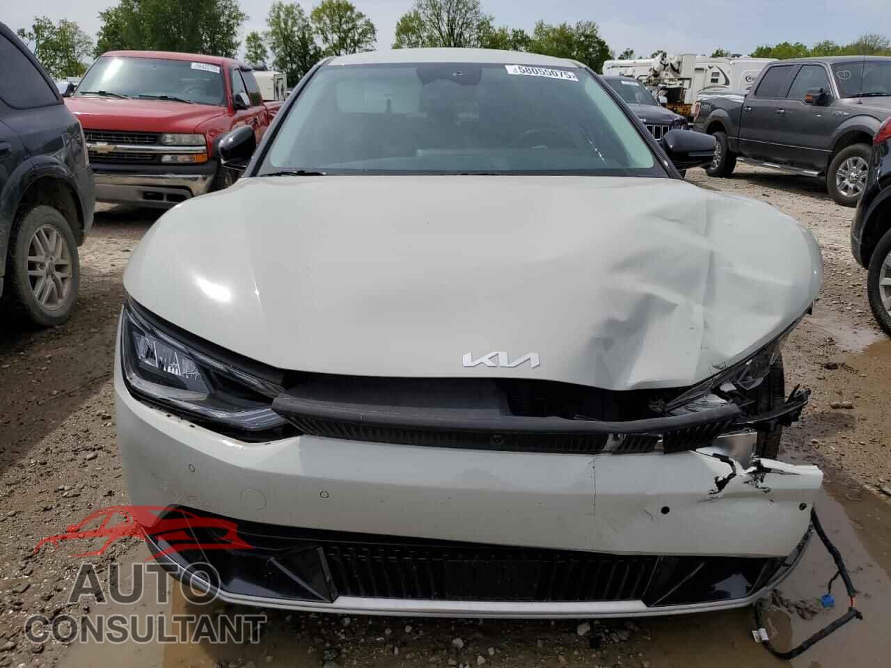 KIA EV6 LIGHT 2022 - KNDC3DLC7N5029975