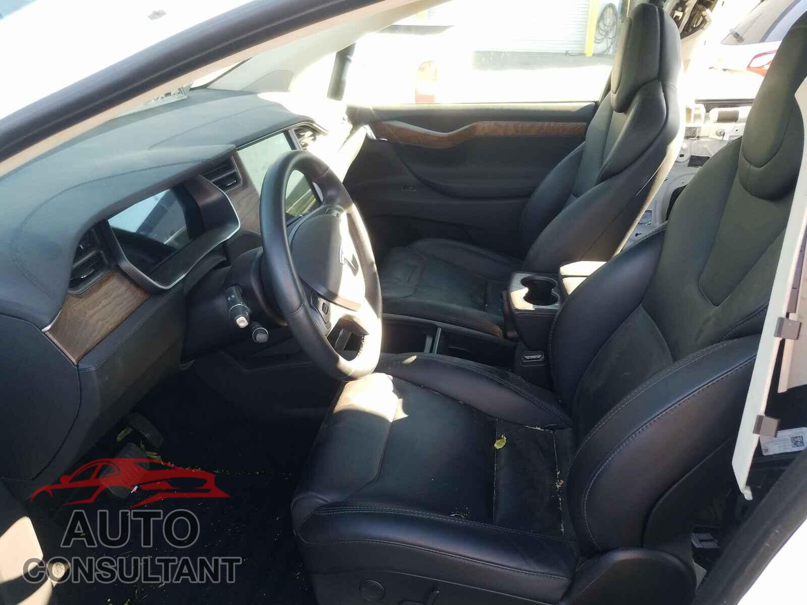 TESLA MODEL X 2018 - 5YJXCBE21JF127306