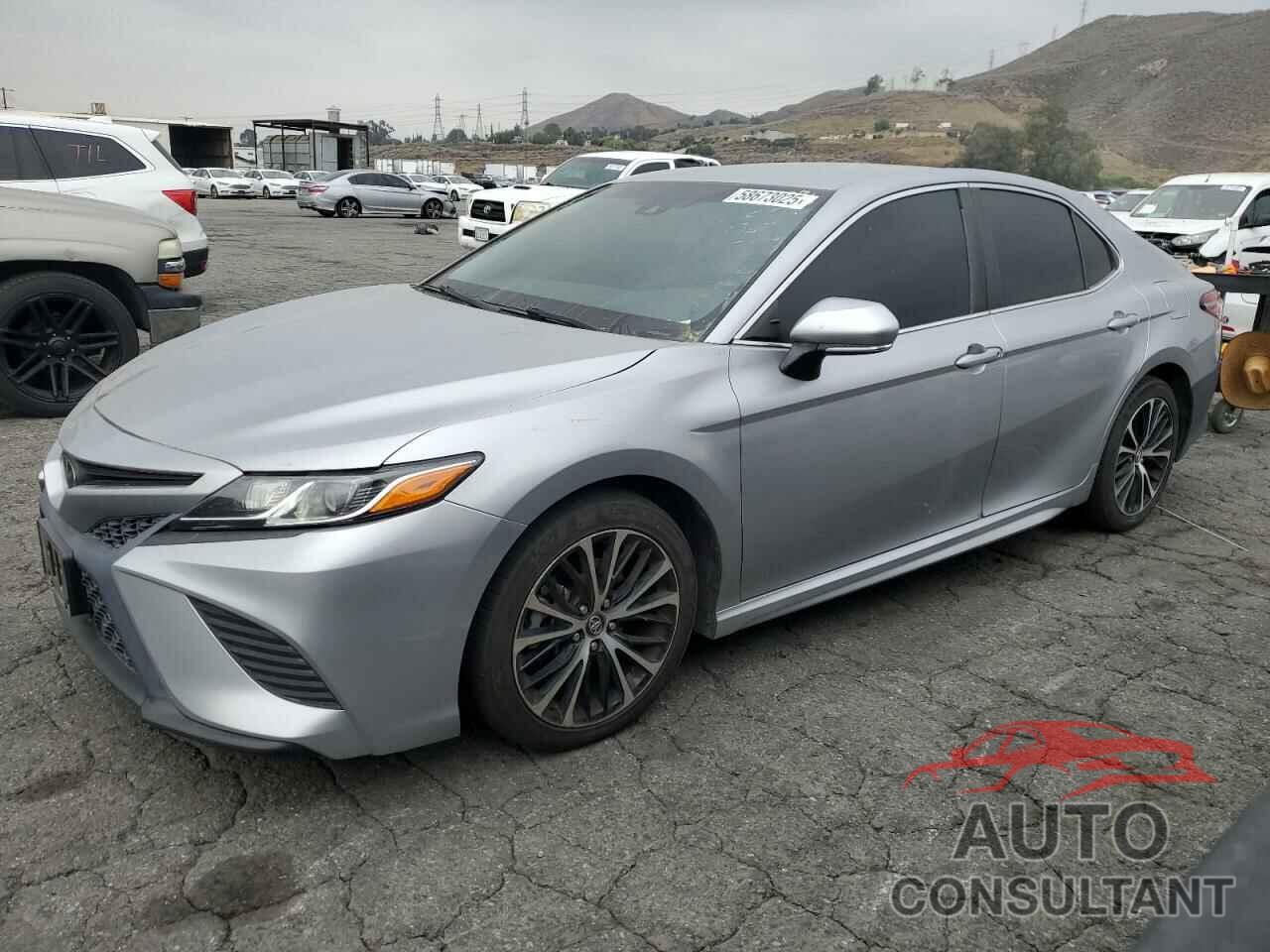 TOYOTA CAMRY 2018 - 4T1B11HK8JU149182