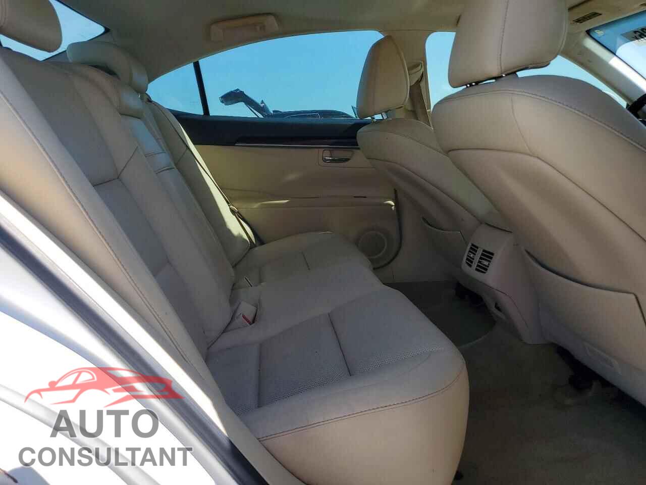 LEXUS ES350 2013 - JTHBK1GG8D2015107