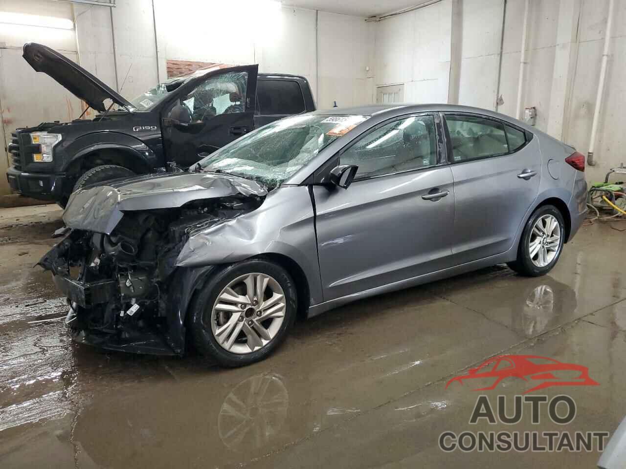 HYUNDAI ELANTRA 2019 - 5NPD84LF3KH430158