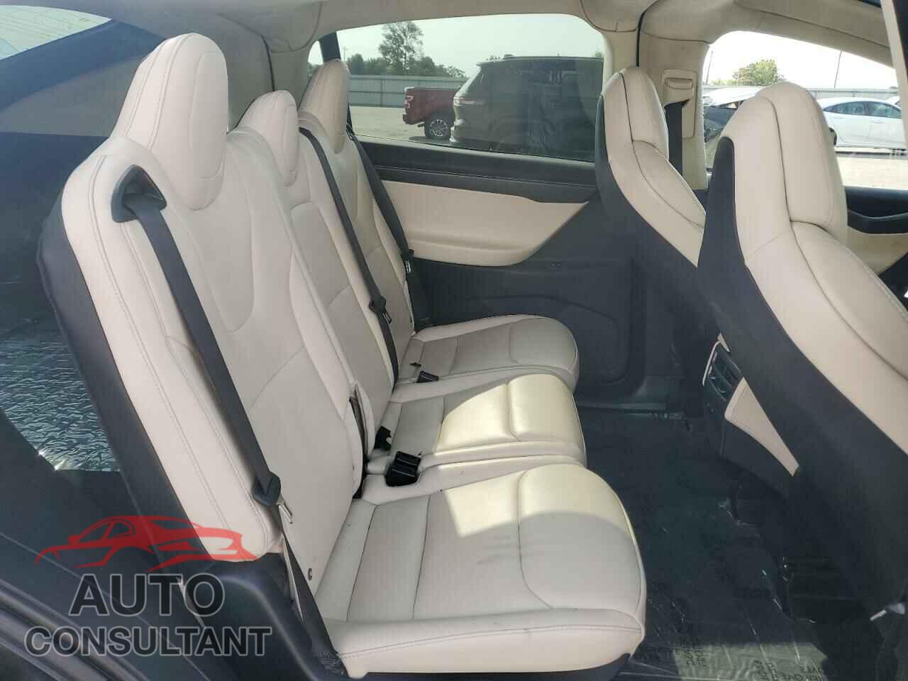 TESLA MODEL X 2018 - 5YJXCDE22JF129318