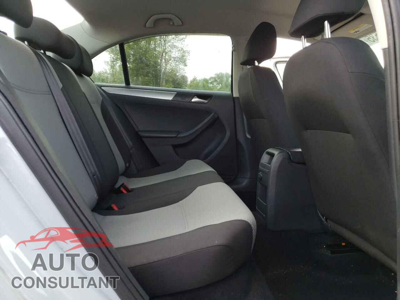 VOLKSWAGEN JETTA 2017 - 3VW2B7AJ6HM371012