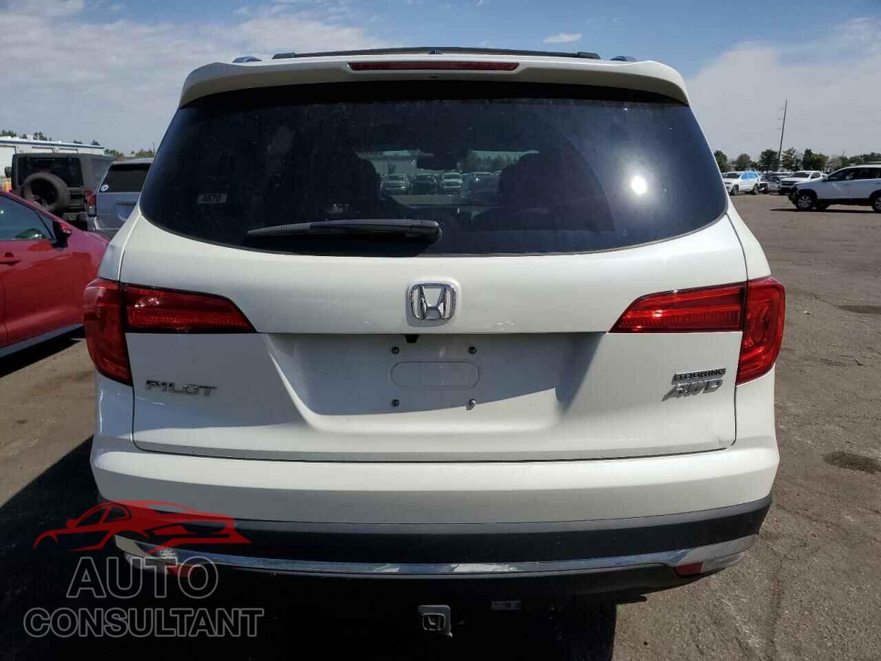 HONDA PILOT 2017 - 5FNYF6H9XHB019692