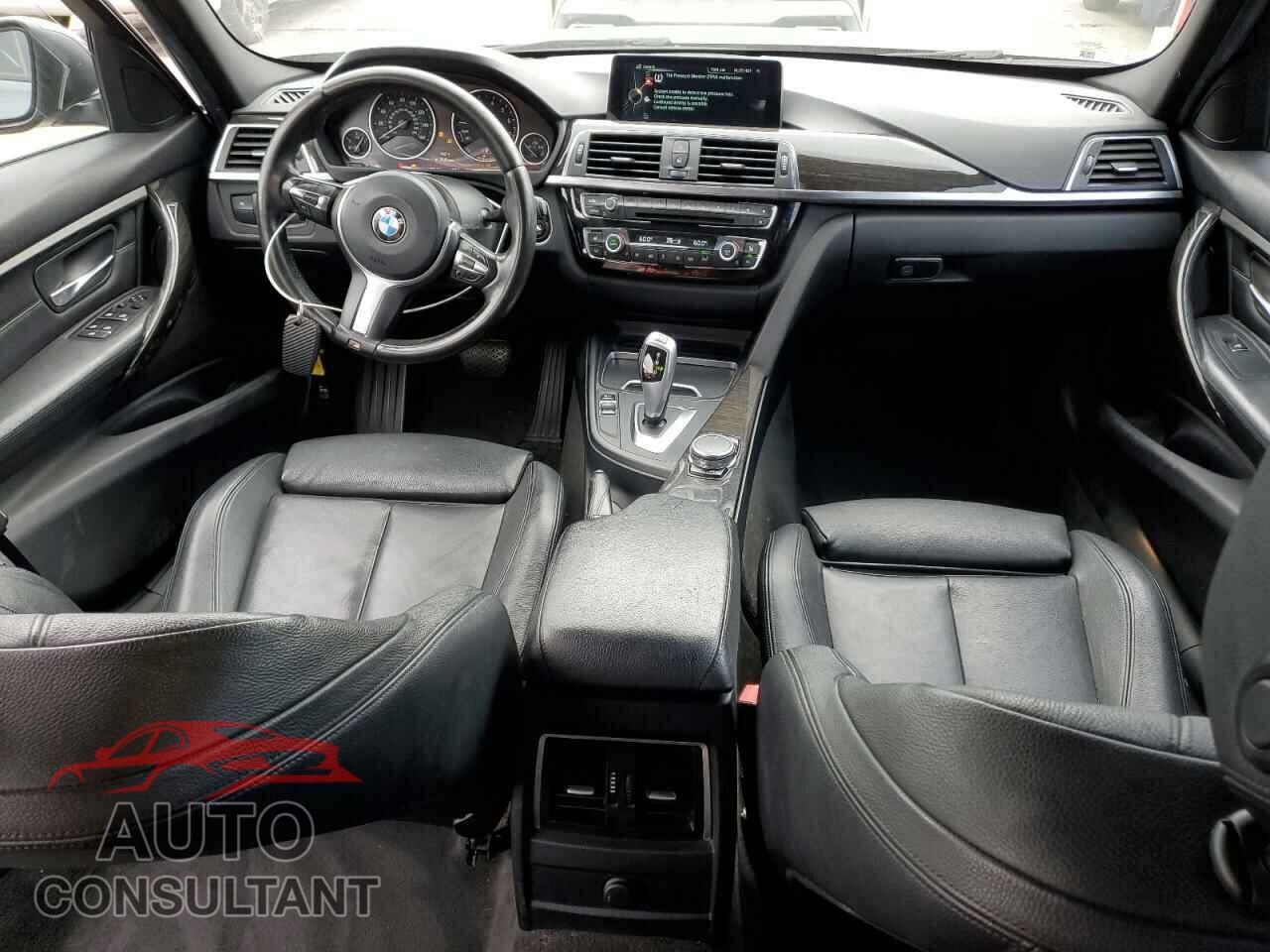 BMW 3 SERIES 2016 - WBA8E1G54GNU10824