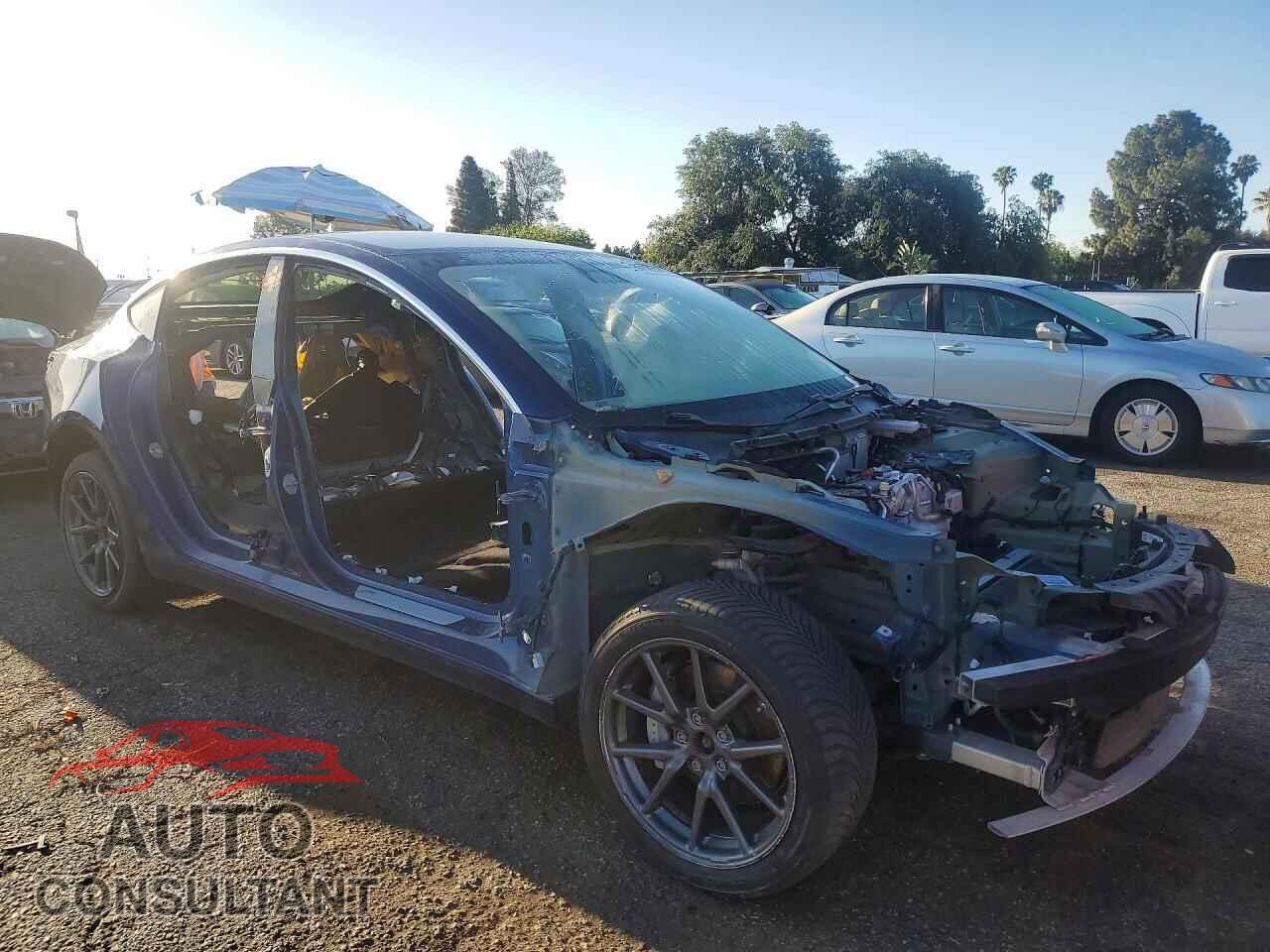 TESLA MODEL 3 2019 - 5YJ3E1EB8KF433102
