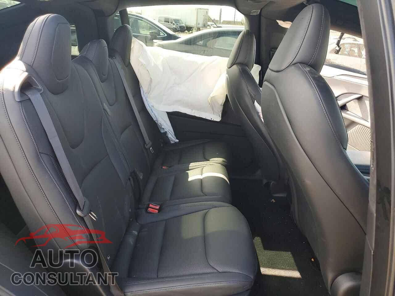 TESLA MODEL X 2024 - 7SAXCDE57RF447587