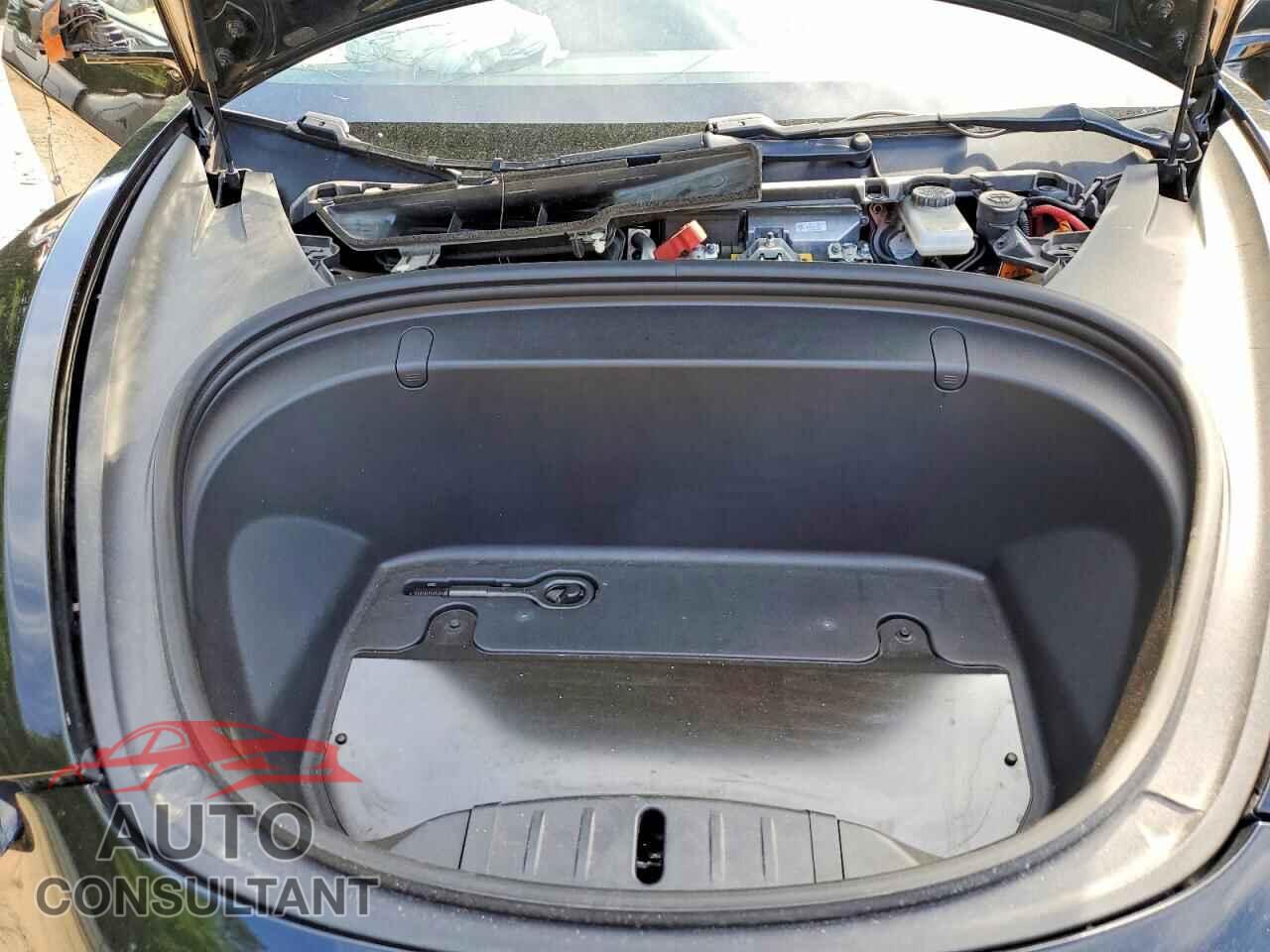 TESLA MODEL 3 2019 - 5YJ3E1EA1KF300527