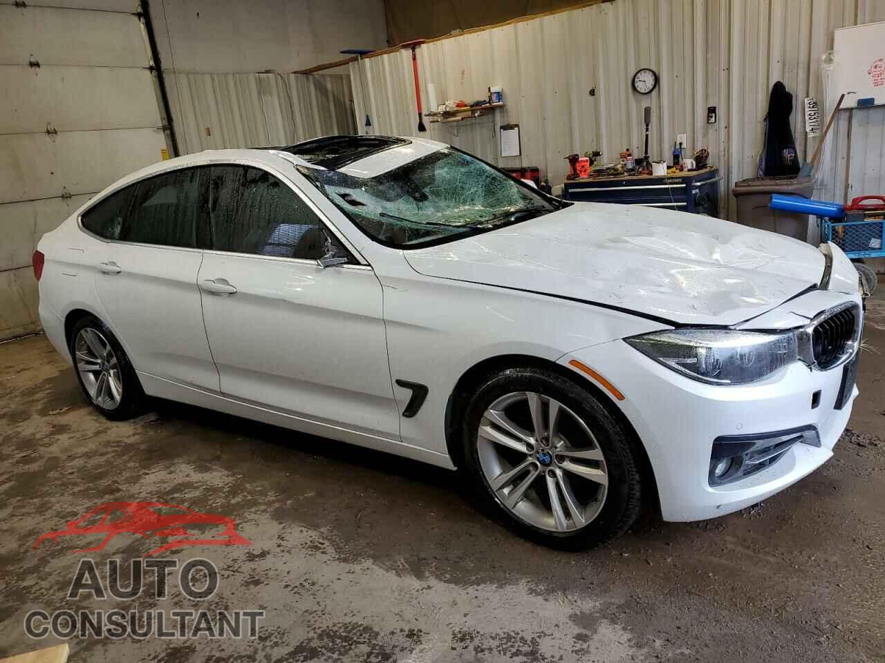 BMW 3 SERIES 2018 - WBA8Z9C55JB220404