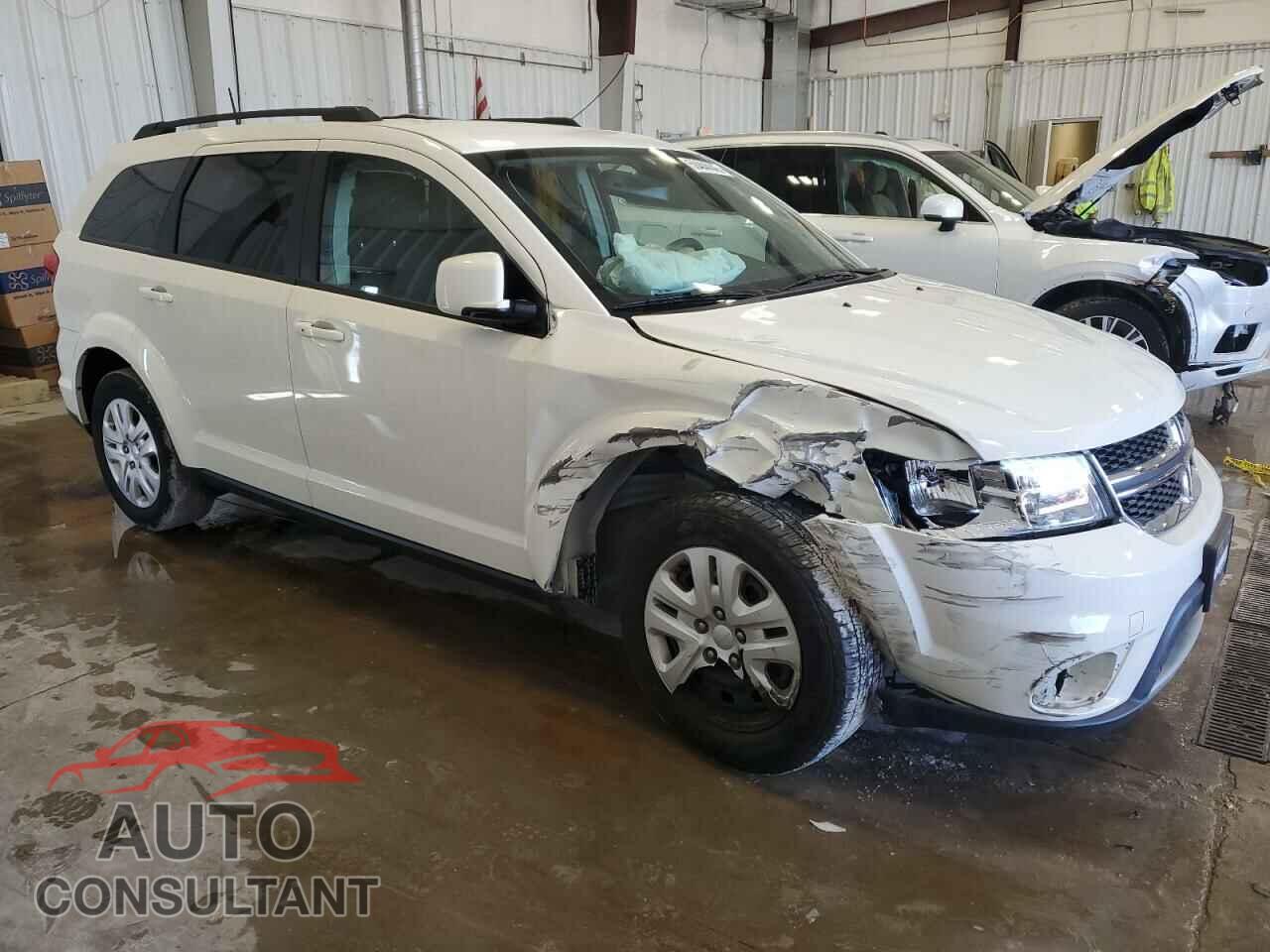 DODGE JOURNEY 2018 - 3C4PDCBG3JT522477