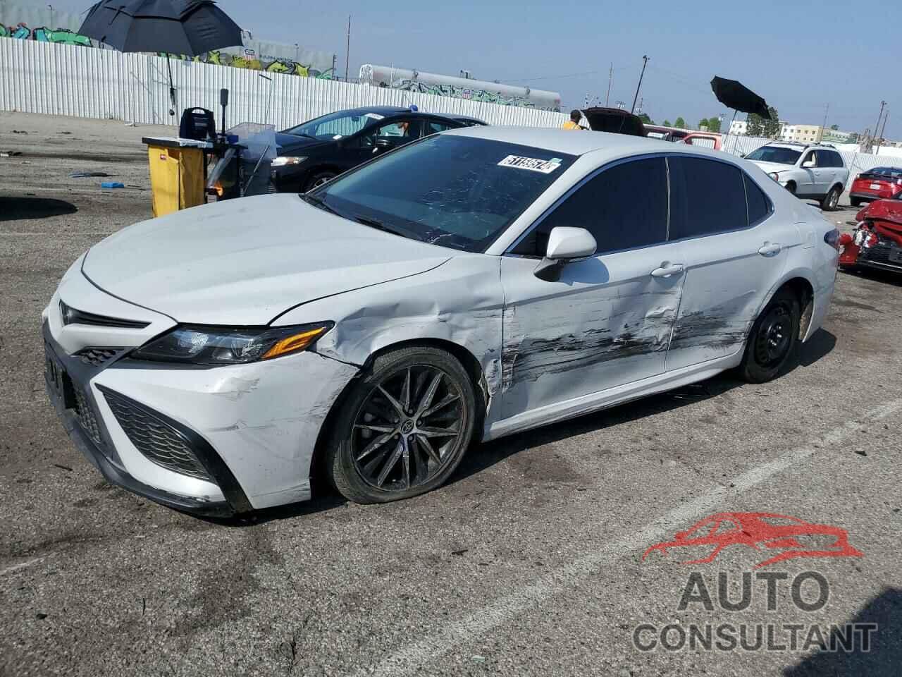 TOYOTA CAMRY 2022 - 4T1G11AK5NU034352