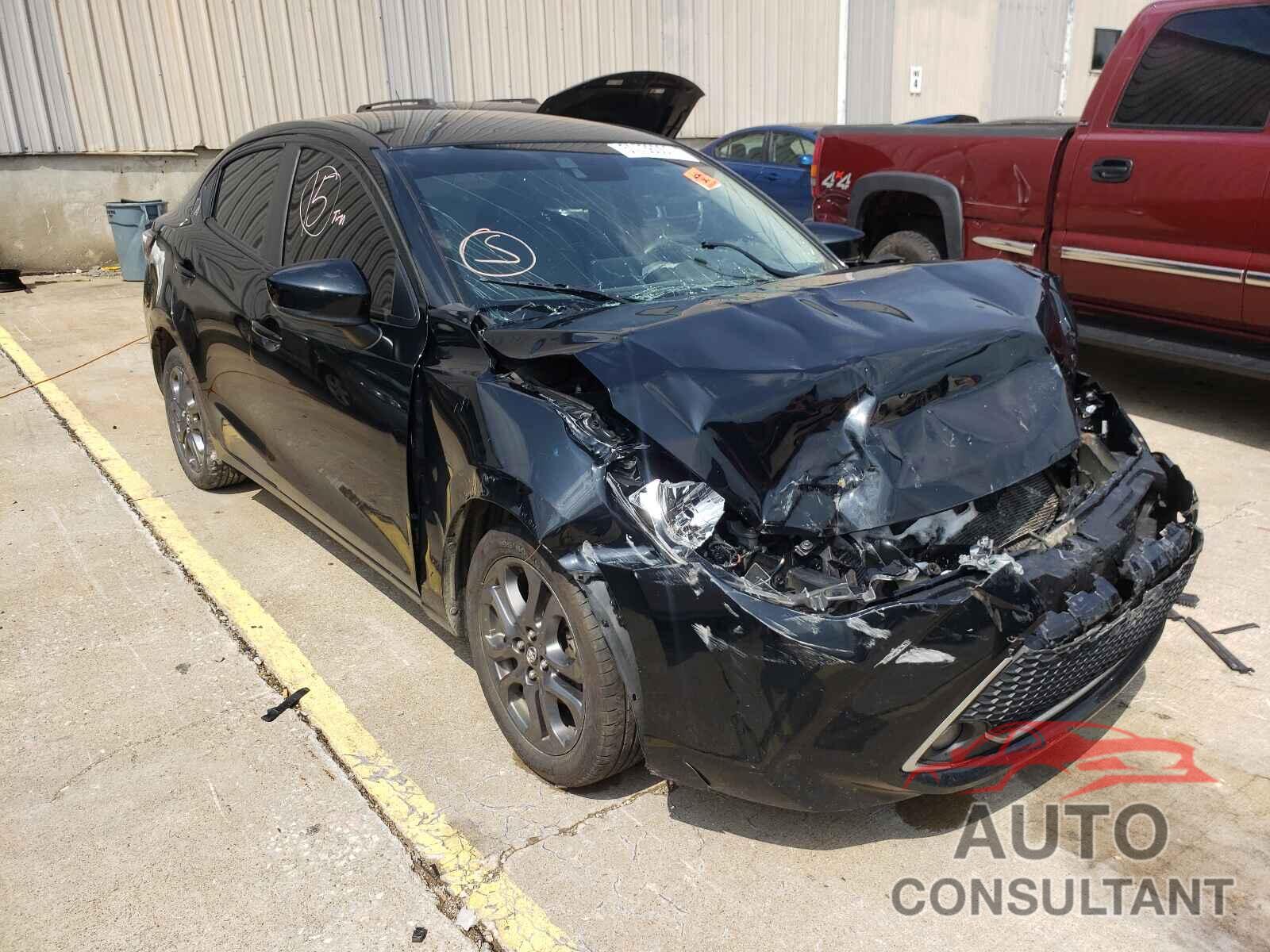 TOYOTA YARIS 2019 - 3MYDLBYV5KY508396