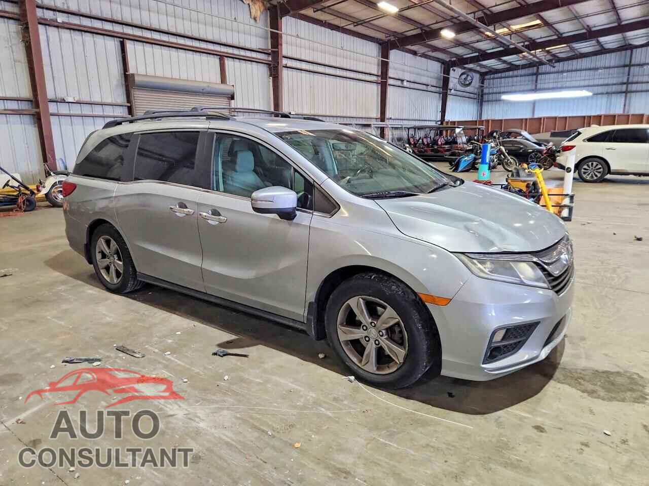 HONDA ODYSSEY 2018 - 5FNRL6H75JB039043