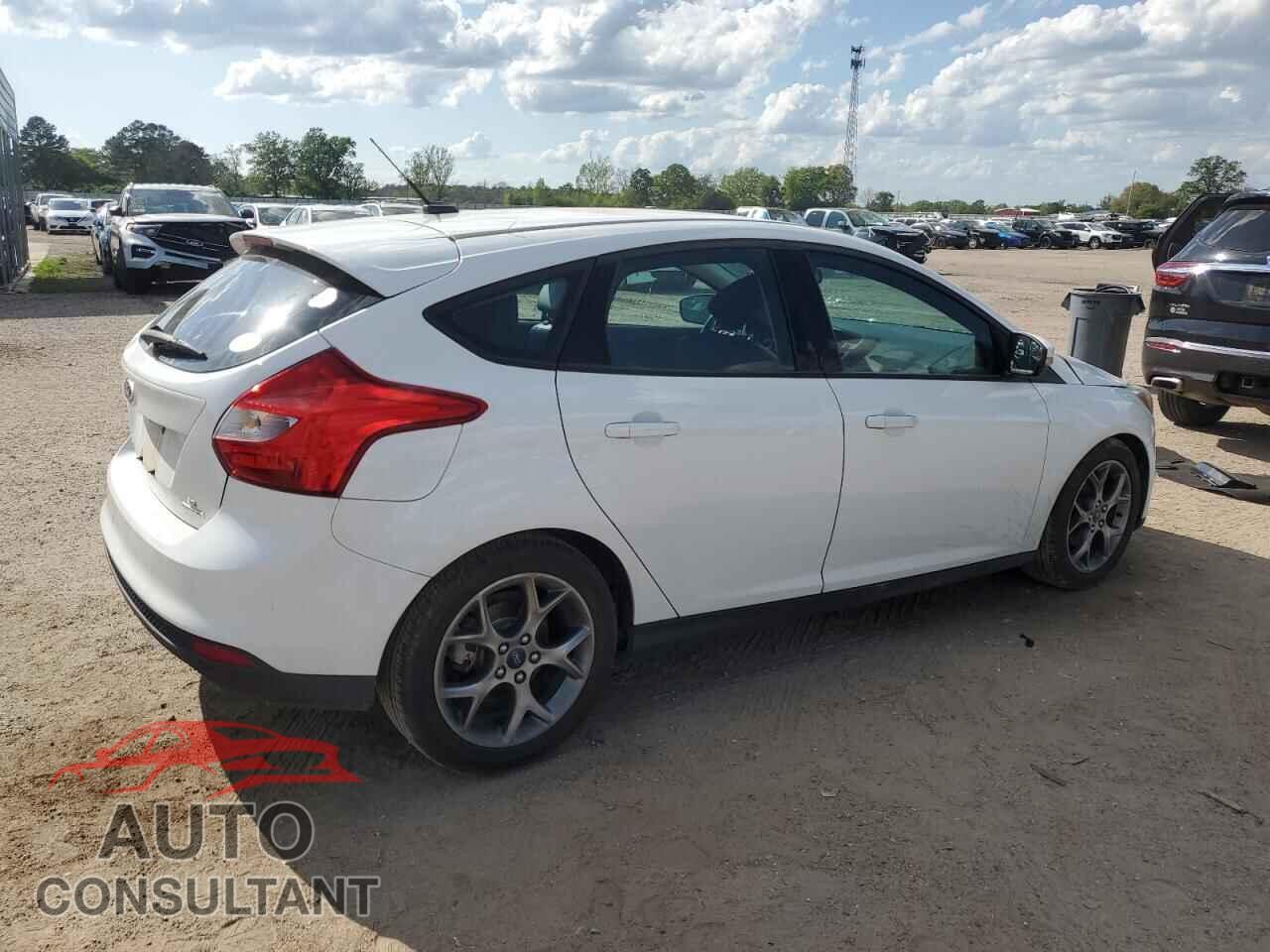 FORD FOCUS 2014 - 1FADP3K20EL213247