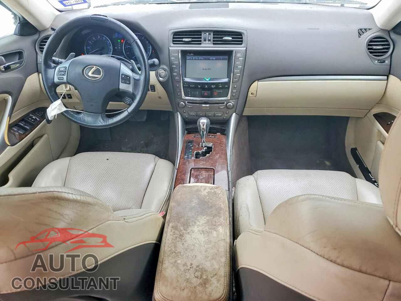LEXUS IS 2011 - JTHBF5C24B5135083