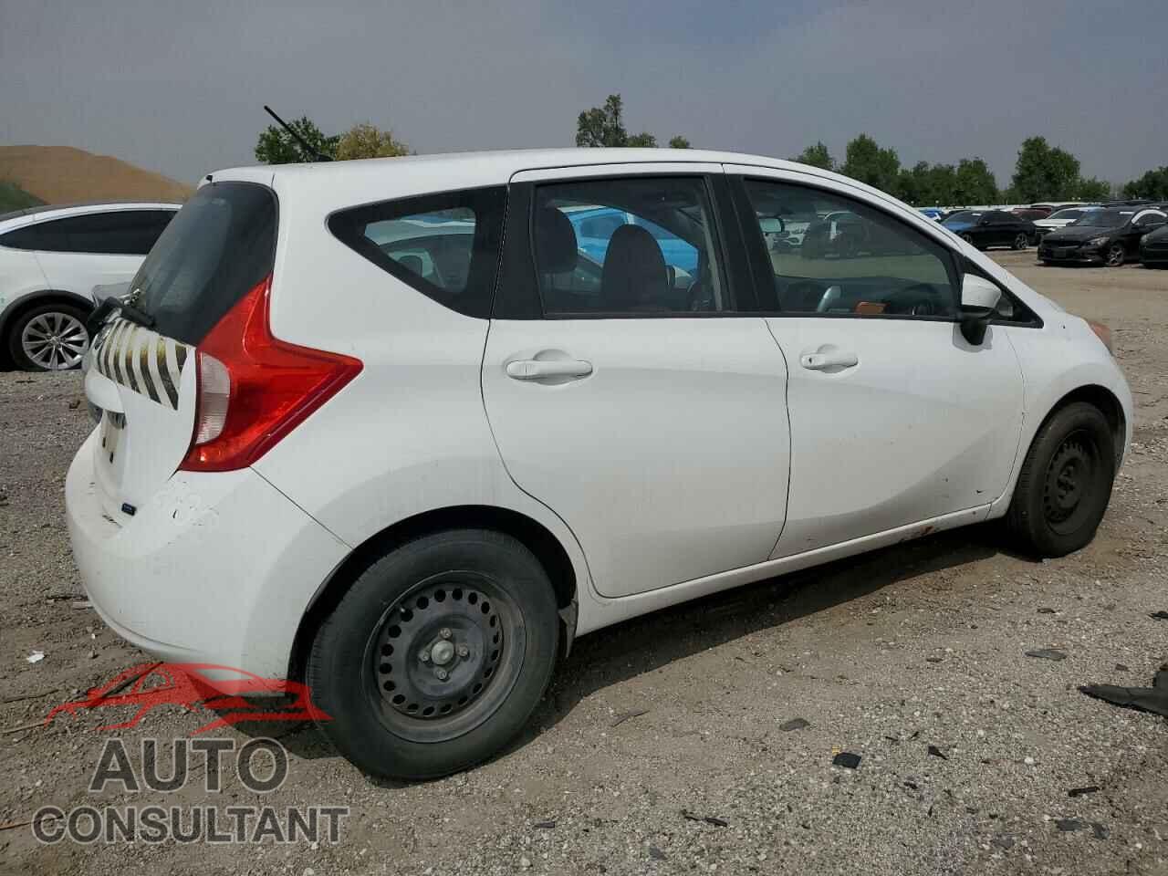 NISSAN VERSA 2015 - 3N1CE2CP0FL418205