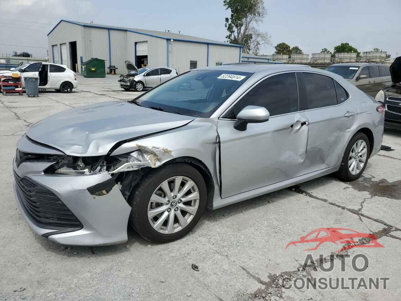TOYOTA CAMRY 2018 - 4T1B11HK2JU593111