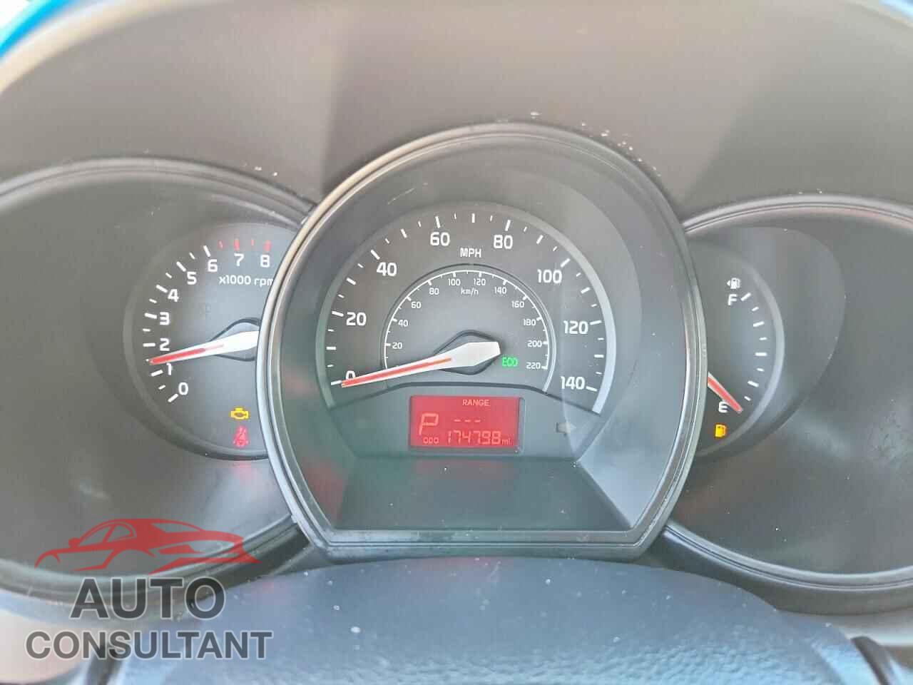 KIA RIO 2013 - KNADN4A39D6233717