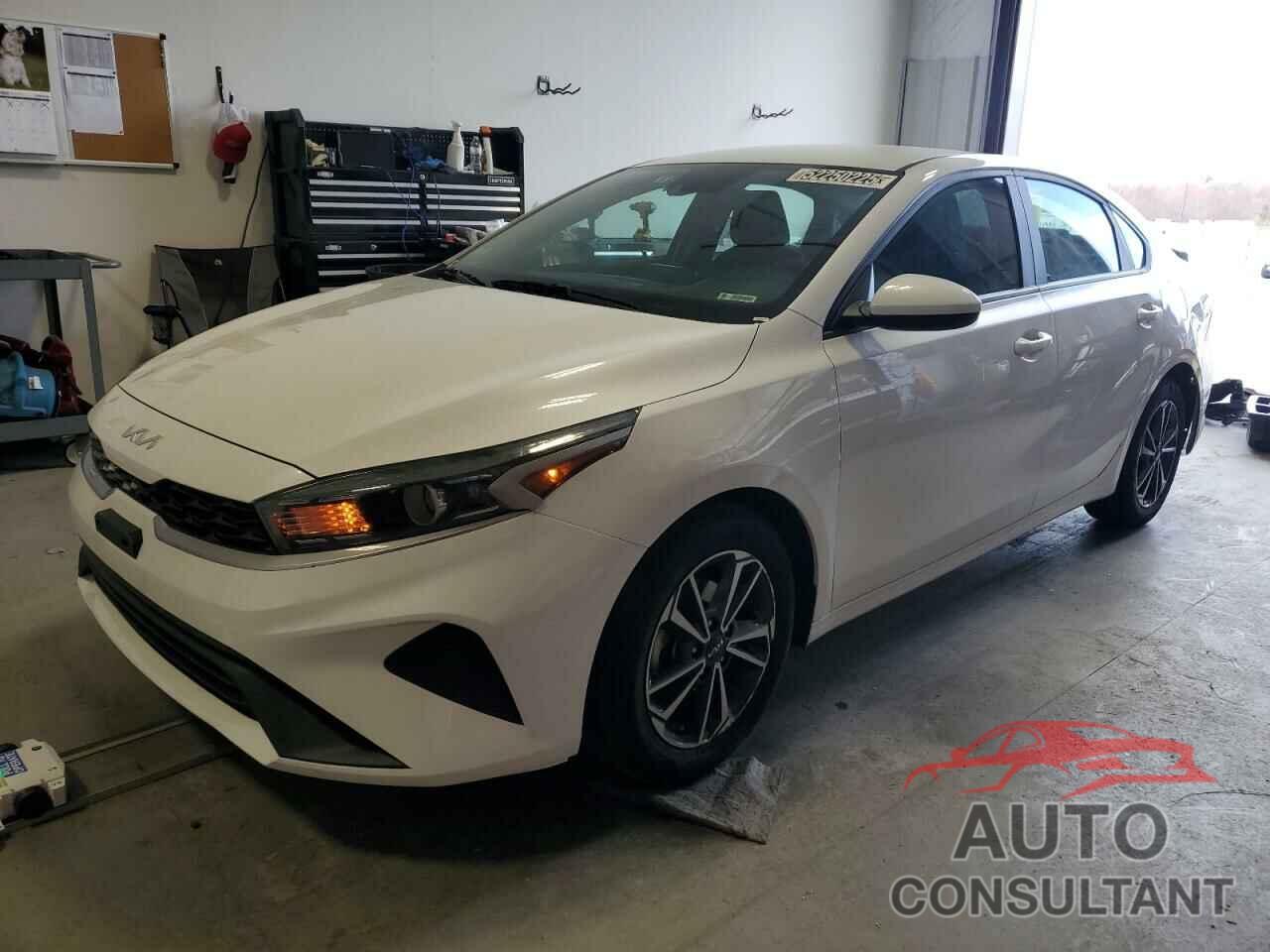 KIA FORTE 2023 - 3KPF24AD1PE616353