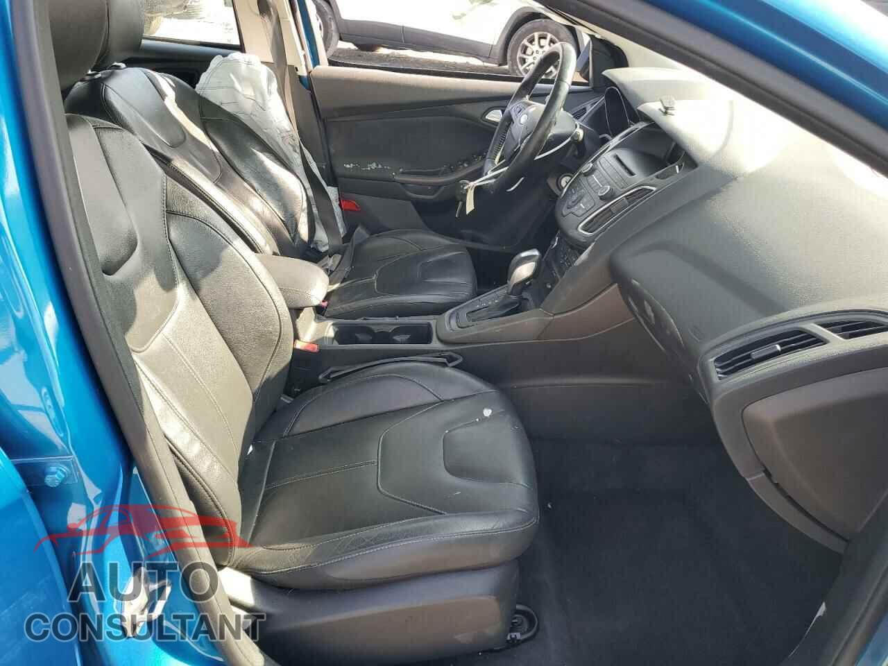 FORD FOCUS 2015 - 1FADP3K2XFL379518