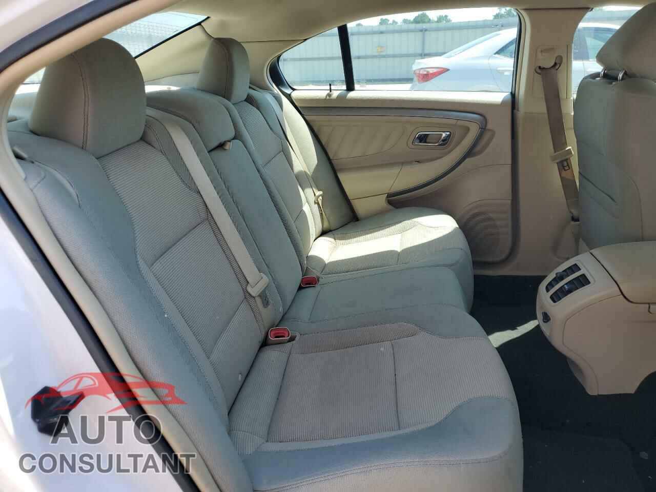 FORD TAURUS 2015 - 1FAHP2E81FG202036