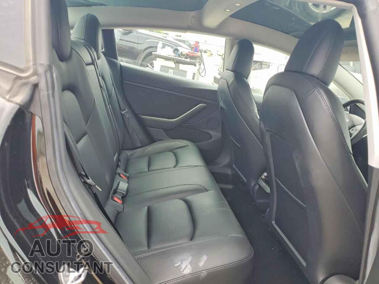 TESLA MODEL 3 2021 - 5YJ3E1EA6MF064413