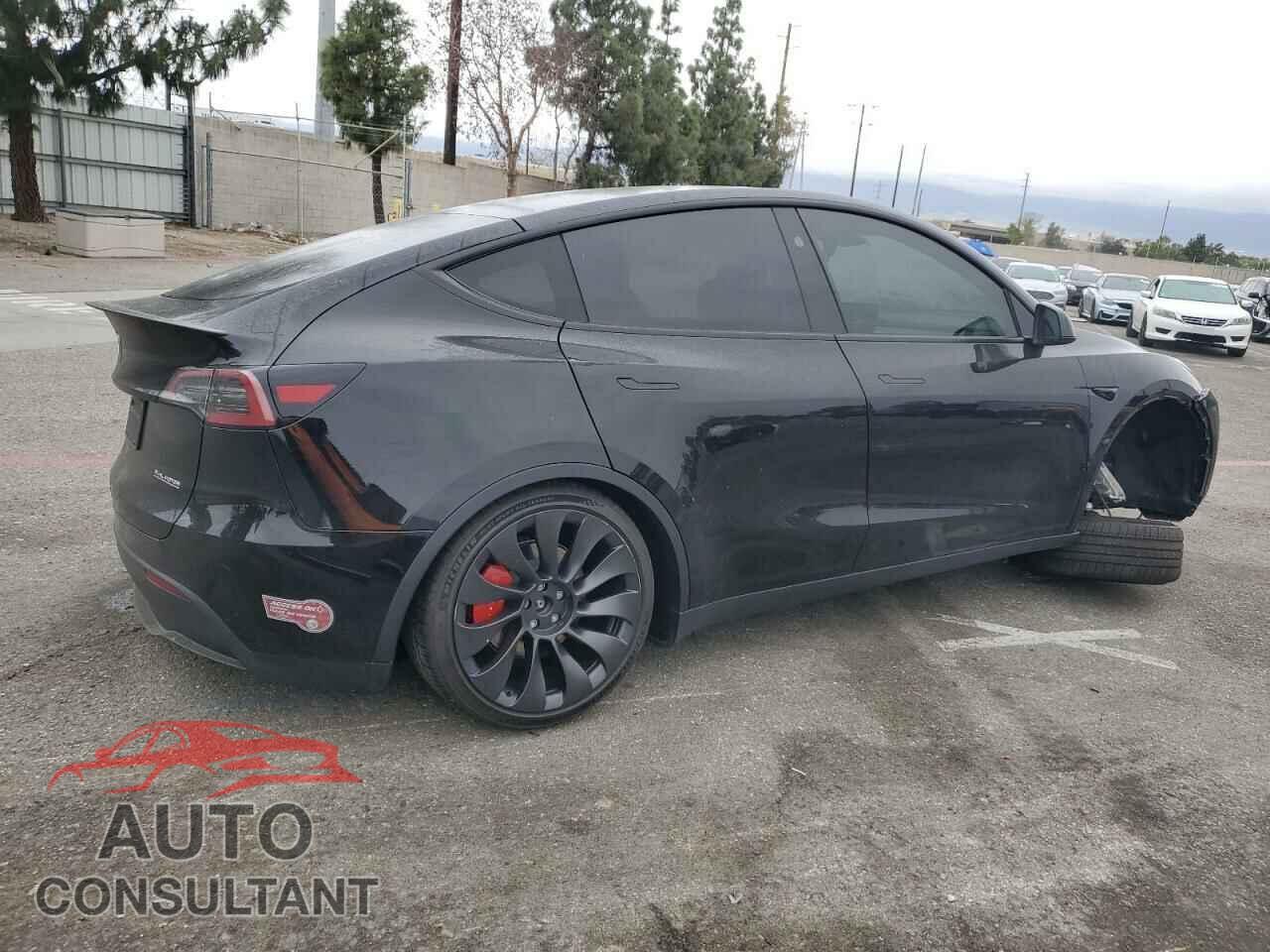 TESLA MODEL Y 2023 - 7SAYGDEF1PF905820