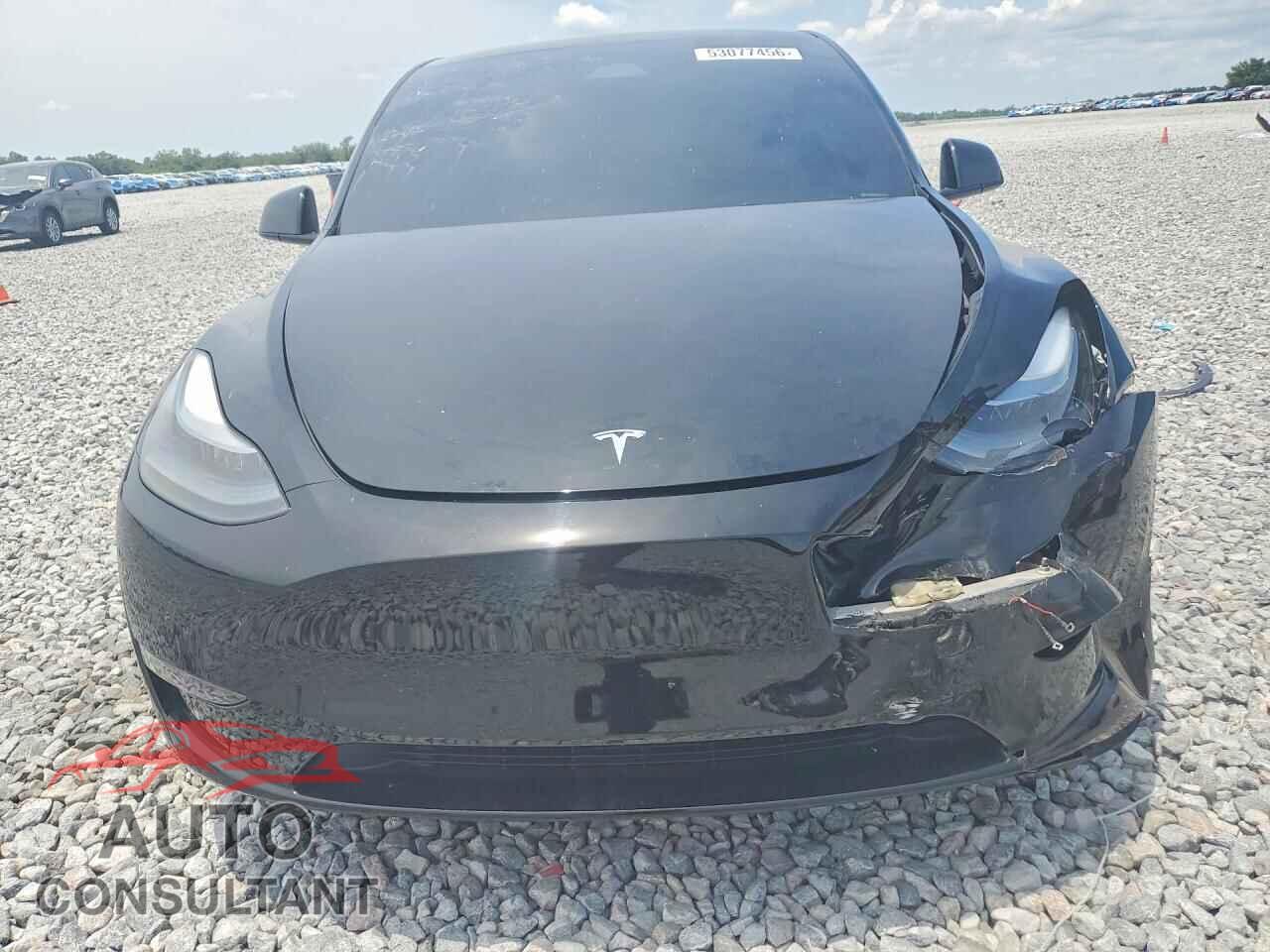 TESLA MODEL Y 2024 - 7SAYGDED9RF205402