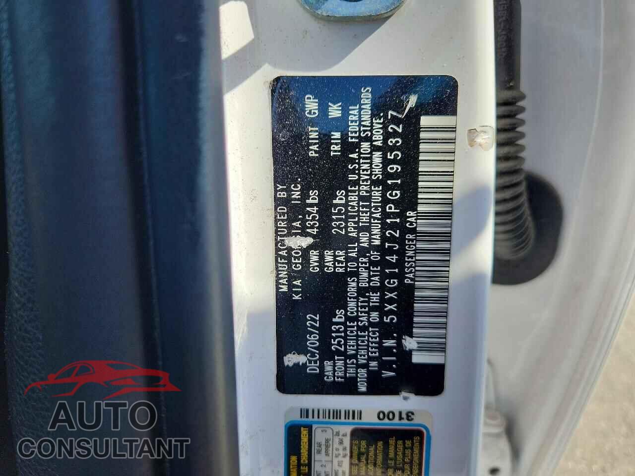 KIA K5 2023 - 5XXG14J21PG195327