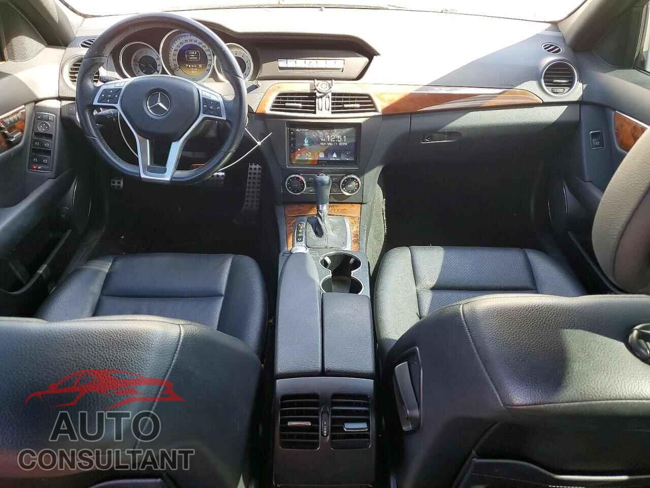 MERCEDES-BENZ C-CLASS 2012 - WDDGF8BB3CR210320