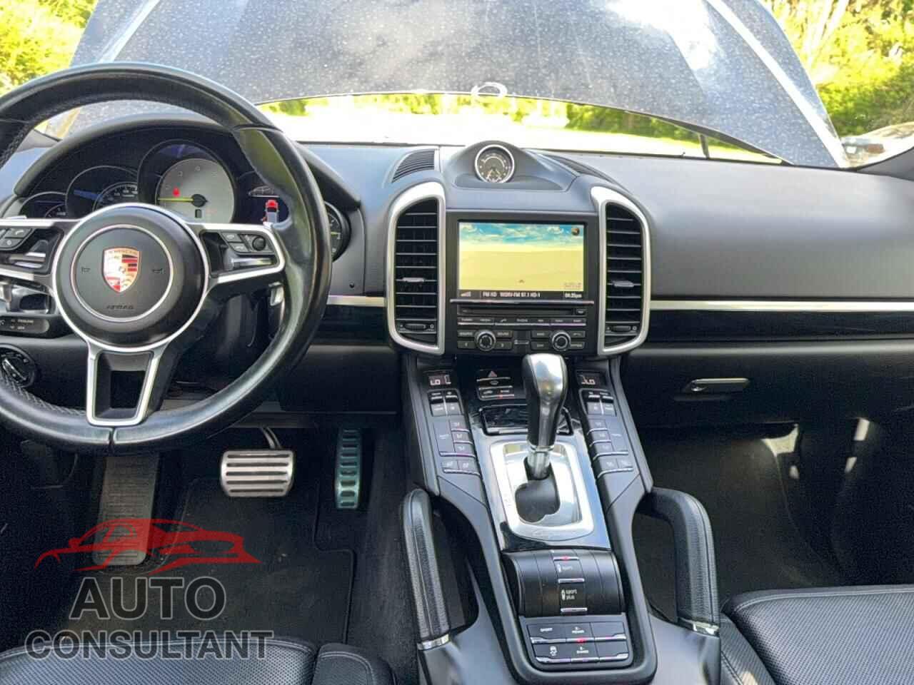PORSCHE CAYENNE 2016 - WP1AE2A29GLA17811