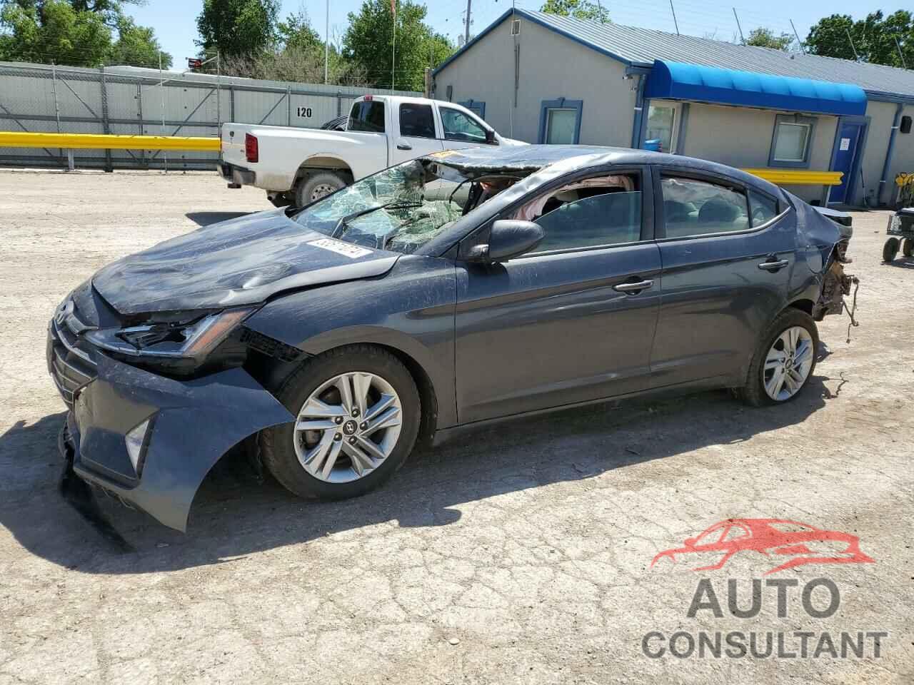 HYUNDAI ELANTRA 2020 - 5NPD84LF0LH566393